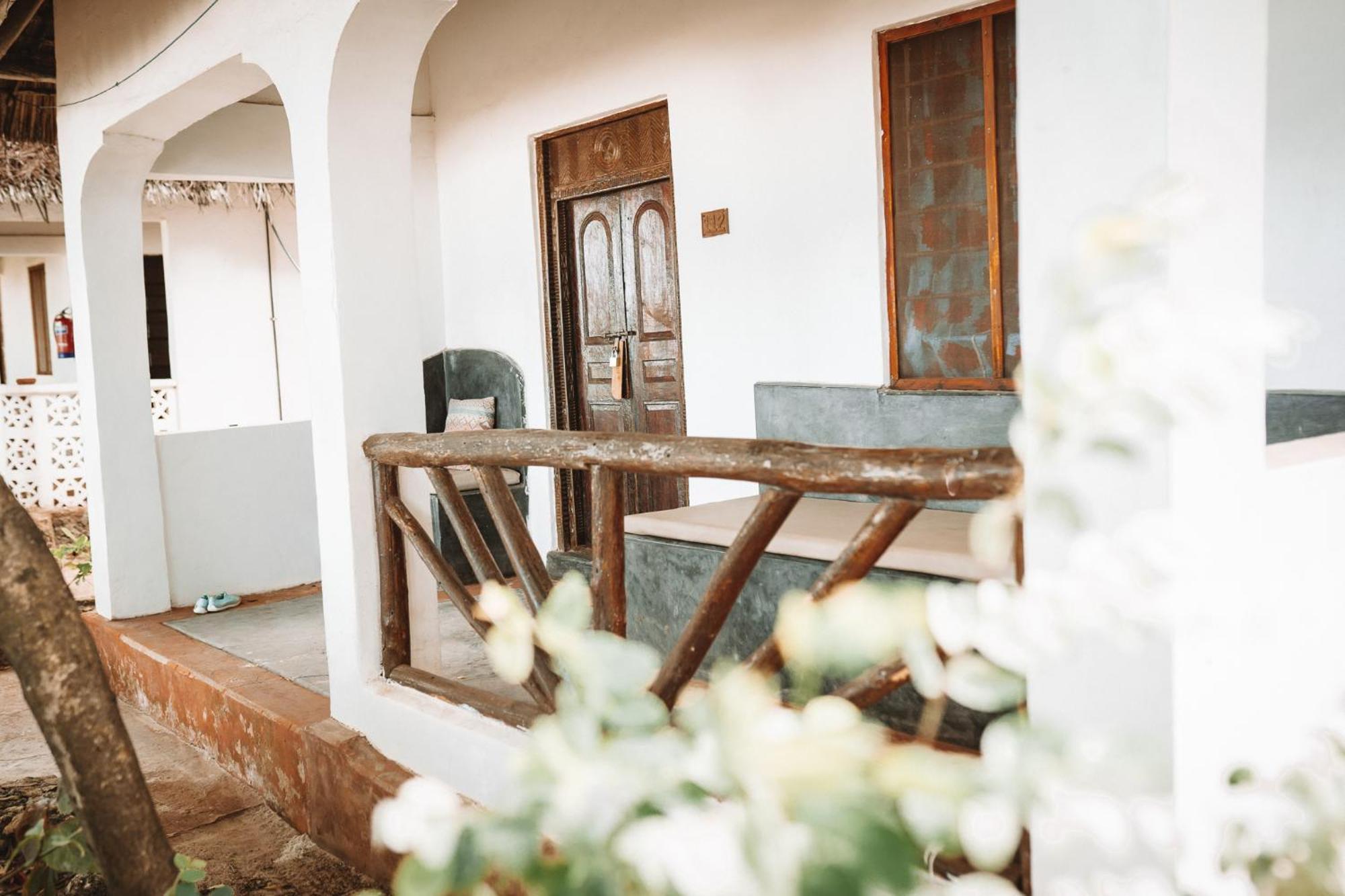 Pili Pili Beach فندق جامبياني