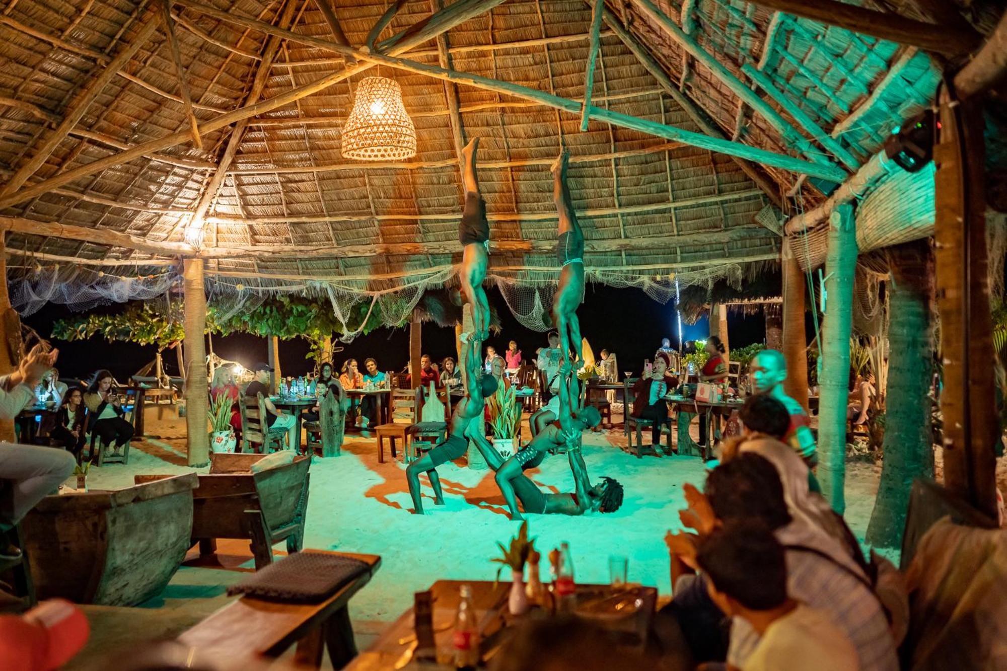 Pili Pili Beach فندق 4*